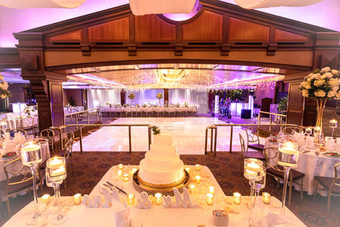 Emerald Twinkle Lights Decor & White Dance Floor
