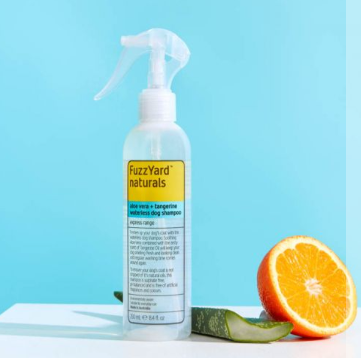 FuzzYard Naturals Waterless Dog Shampoo - Aloe Vera + Tangerine