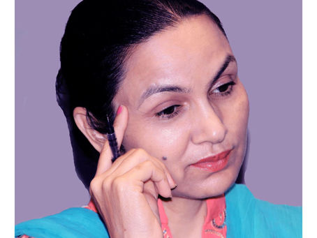 ਕਨੇਡਾ ਵਸਦੀ ਕਵਿਤਰੀ ਪਰਮਜੀਤ ਦਿਓਲ ਦੀ ਇਕ ਕਵਿਤਾ-