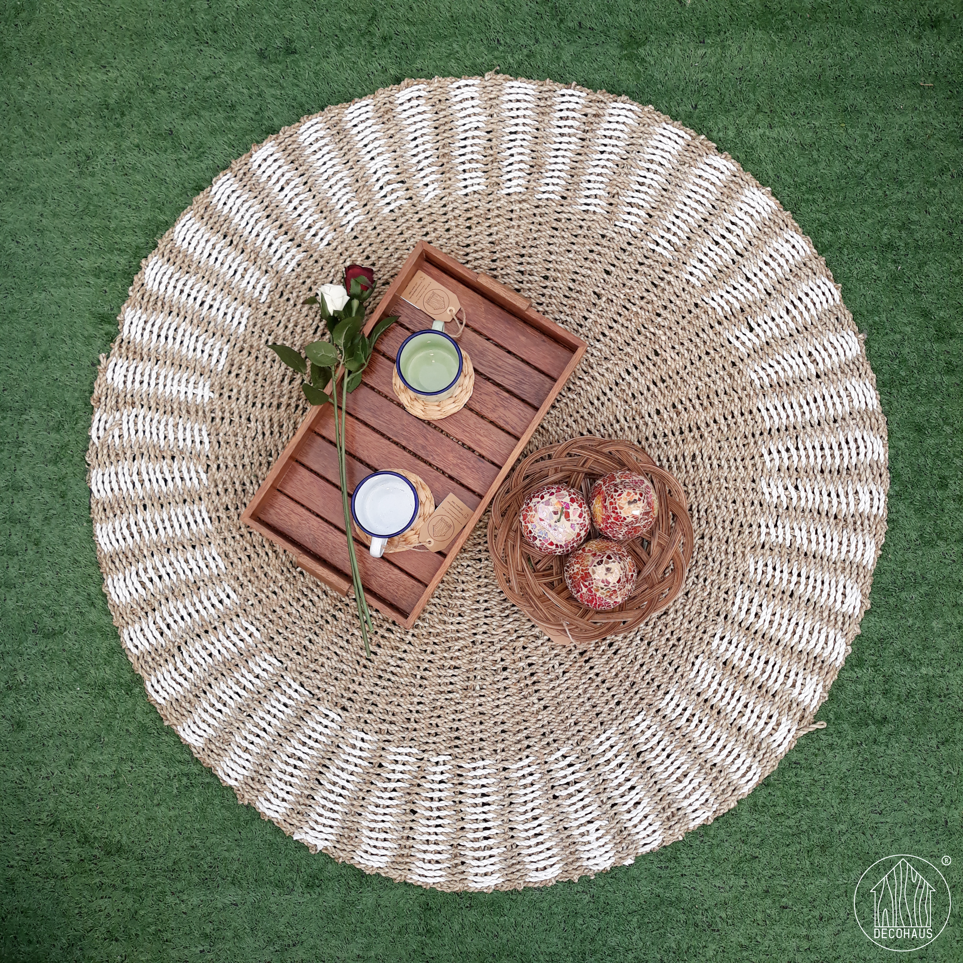 MOZA Handwoven Seagrass Rug