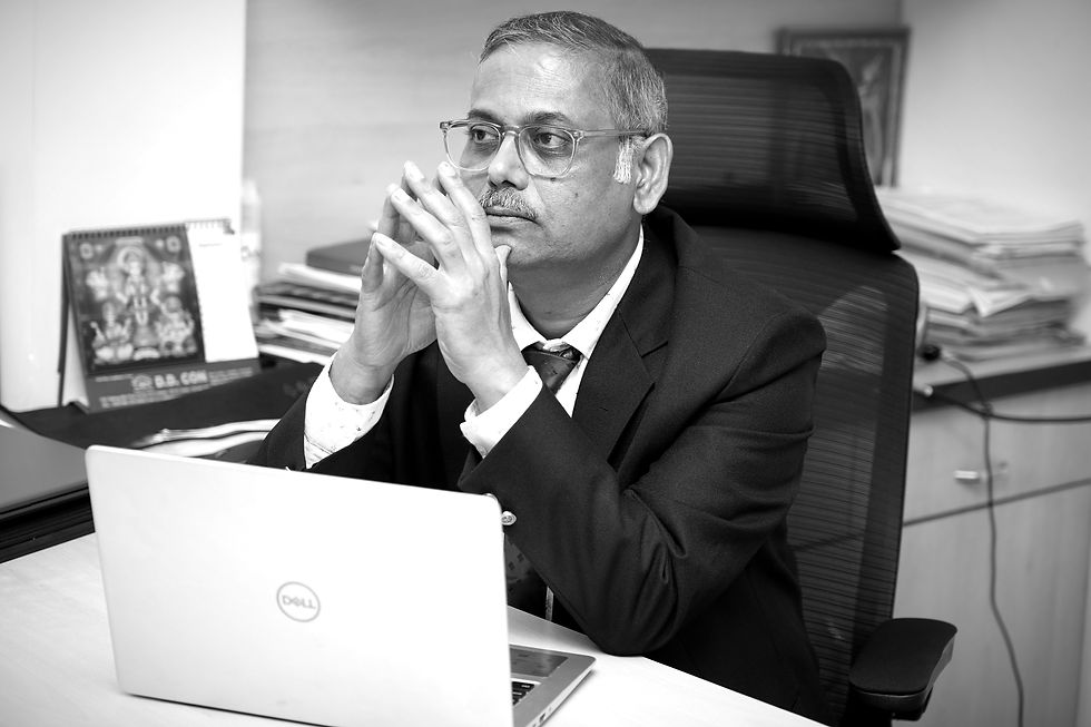 Financial Expertise: How a Financial Advisor Helps You Navigate Complex Financial Markets with Ease?