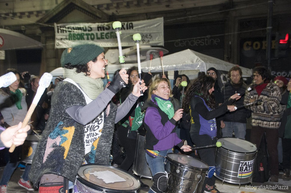 #13J. Vigilia, Que sea ley