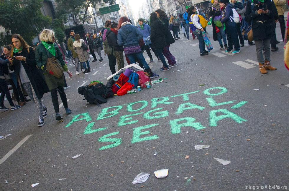 #13J. Vigilia, Que sea ley