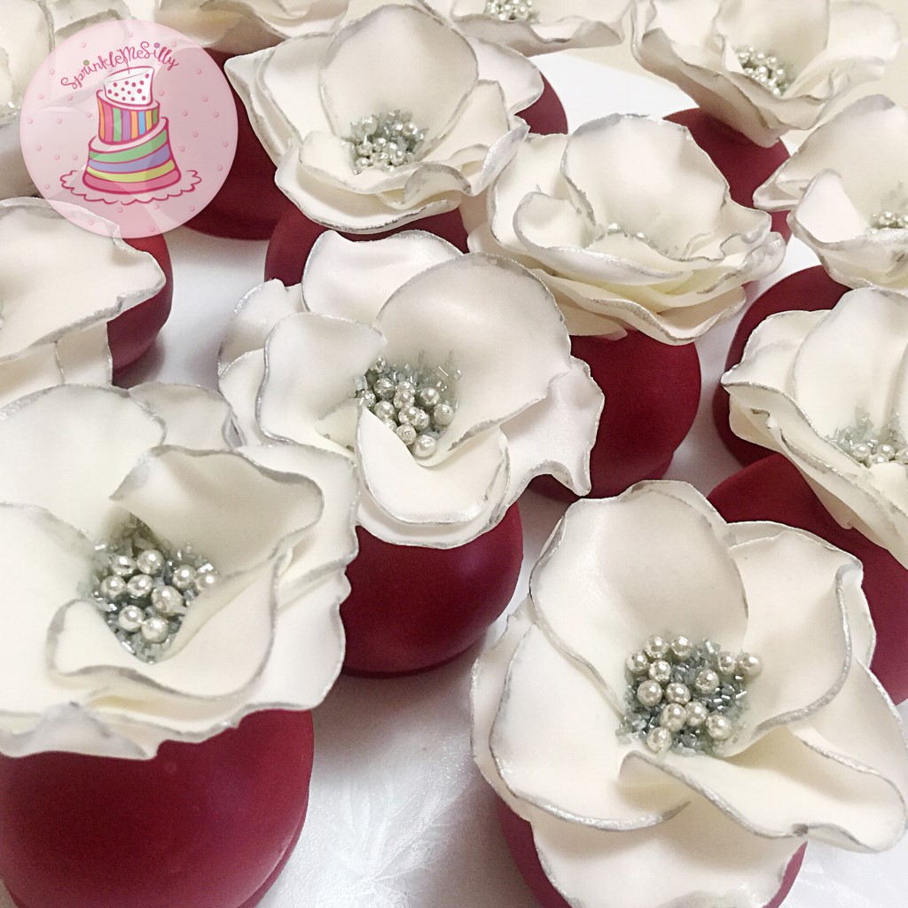 Frilly Flower Cake Balls - Sprinkle Me Silly photo