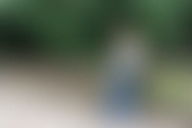 Hombros al descubierto y botas acampanadas