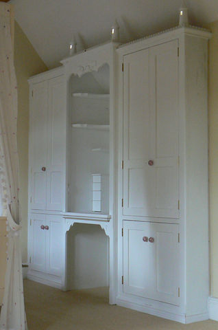 wardrobe 23 b solar power light sensitive leds.JPG