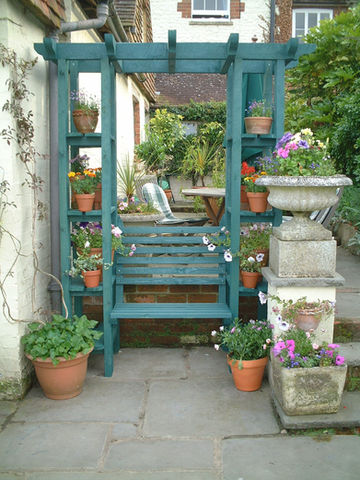 garden seat 2 Newspaper readers' prize.jpg