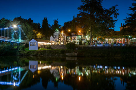 the boat house shrewsbury at night