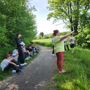 élèves et leur enseignante