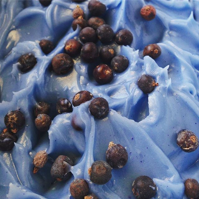 Made some gorgeous refreshing peppermint juniper berry soap today! Cant wait to cut the bars and try