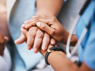 Bientraitance dans les ESSMS : la HAS dévoile un guide novateur