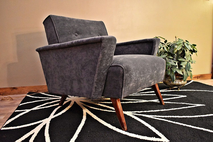 Thumbnail: Mid Century Space Age Atomic Velvet Arm Chair