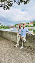 Die Gründer vor der Stadt Landsberg am Lech