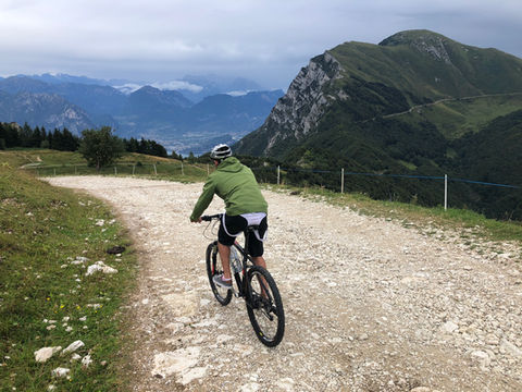 Daniel auf dem Mountainbike