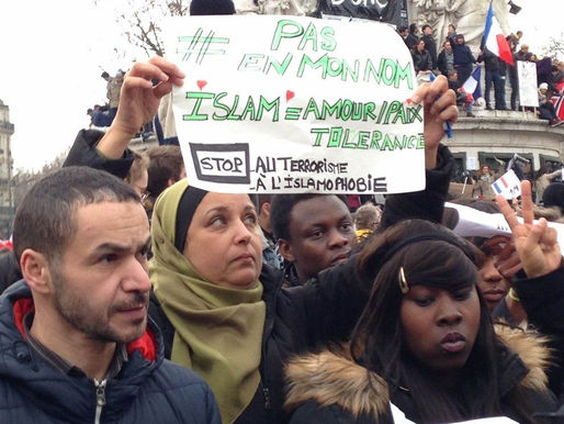 ISLAMOFOBIA. 18 ANNI PER POTER SCEGLIERE DI ESSERE SE STESSI.