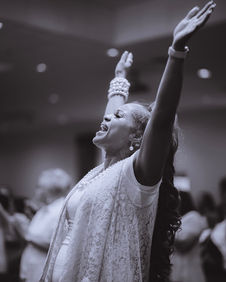 Women Worshipping