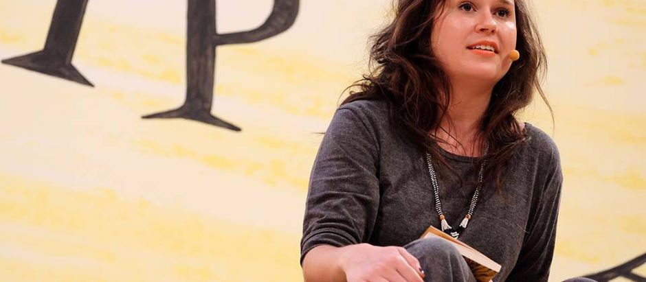 O melindre nos dentes da besta, um livro feito de silêncios