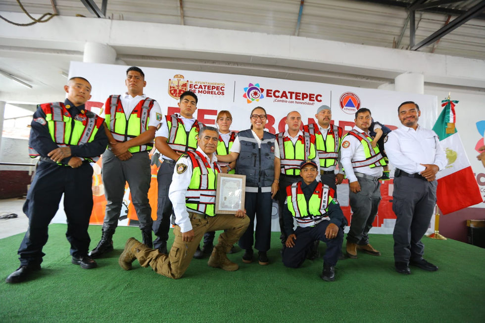 Ecatepec tiene un heroico cuerpo de Bomberos: Azucena Cisneros