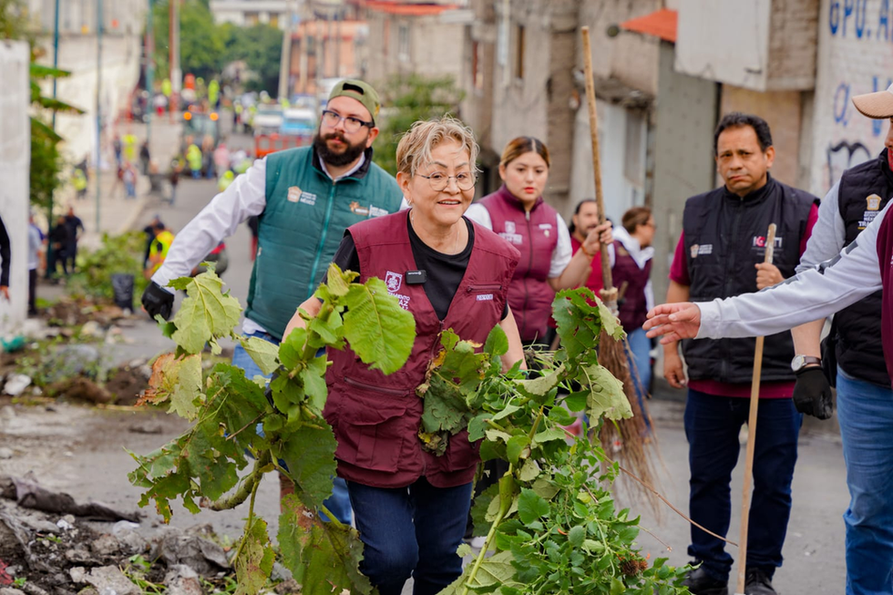 GOBIERNOS DE LA PAZ Y DEL ESTADO DE MÉXICO RECUPERAN VIALIDAD