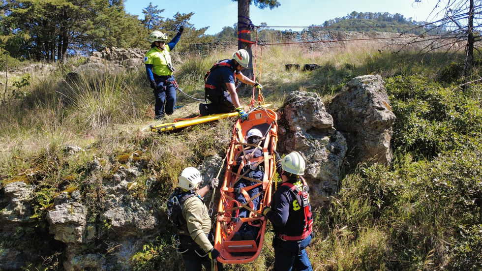 Gobierno del EdoMéx profesionaliza a cuerpos de auxilio para realizar rescates en escenarios extremos