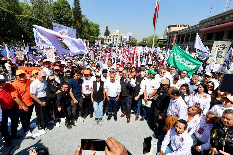 REIVINDICAN EN TLALNEPANTLA 140 AÑOS DE LA LUCHA OBRERA ANTE MILES DE INTEGRANTES DE ORGANIZACIONES SINDICALES
