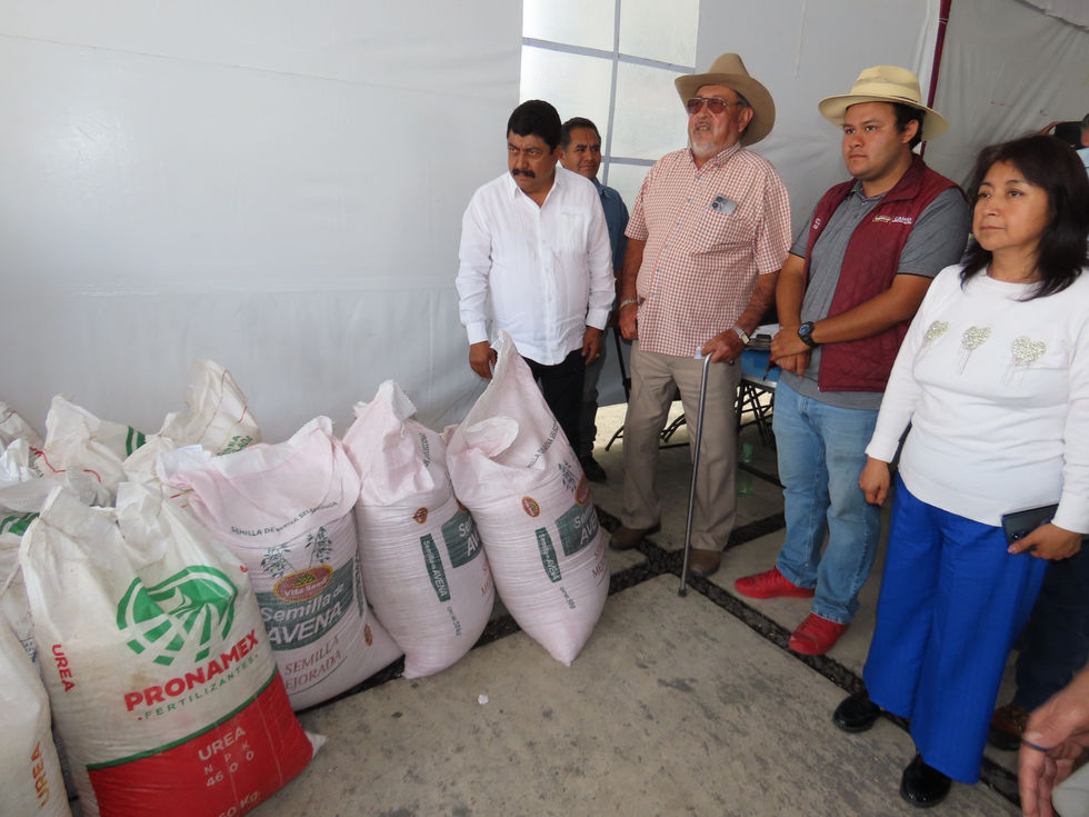 GOBIERNO DE TEXCOCO ENTREGÓ APOYOS A 30 CAMPESINOS