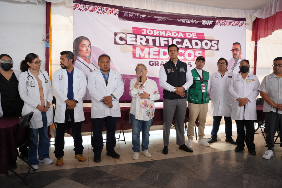 CIENTOS DE ESTUDIANTES OBTUVIERON SU CERTIFICADO MÉDICO GRATUITO EN LA PAZ