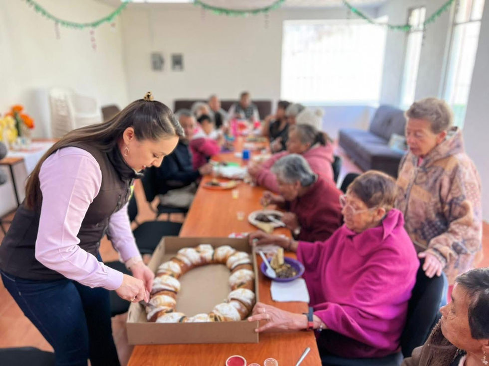 INICIA ALCALDESA DRA. IVETTE TOPETE GIRA POR DELEGACIONES: ENTREGA COBIJAS Y COMPARTE ROSCA DE REYES CON ADULTOS MAYORES