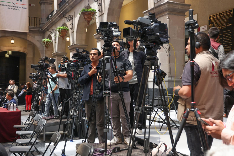 Gobierno de Delfina Gómez protege a periodistas y activistas con reformas a la ley aprobadas; contempla creación de directorio y acceso a servicios médicos