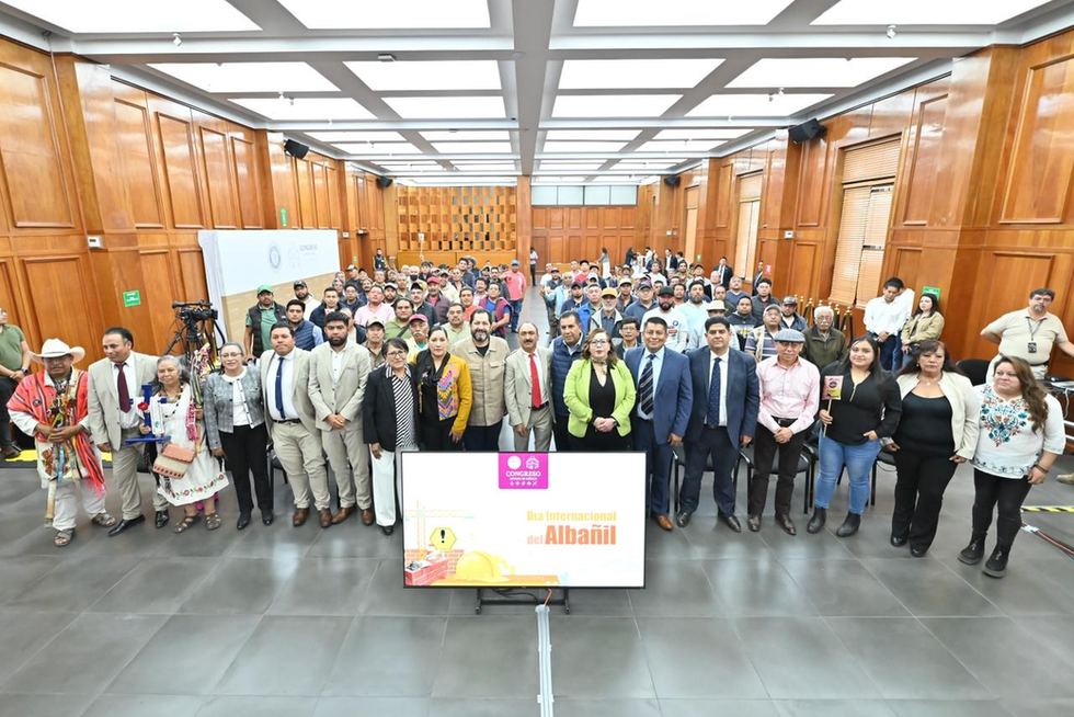 Reconoce Congreso mexiquense a personas albañiles