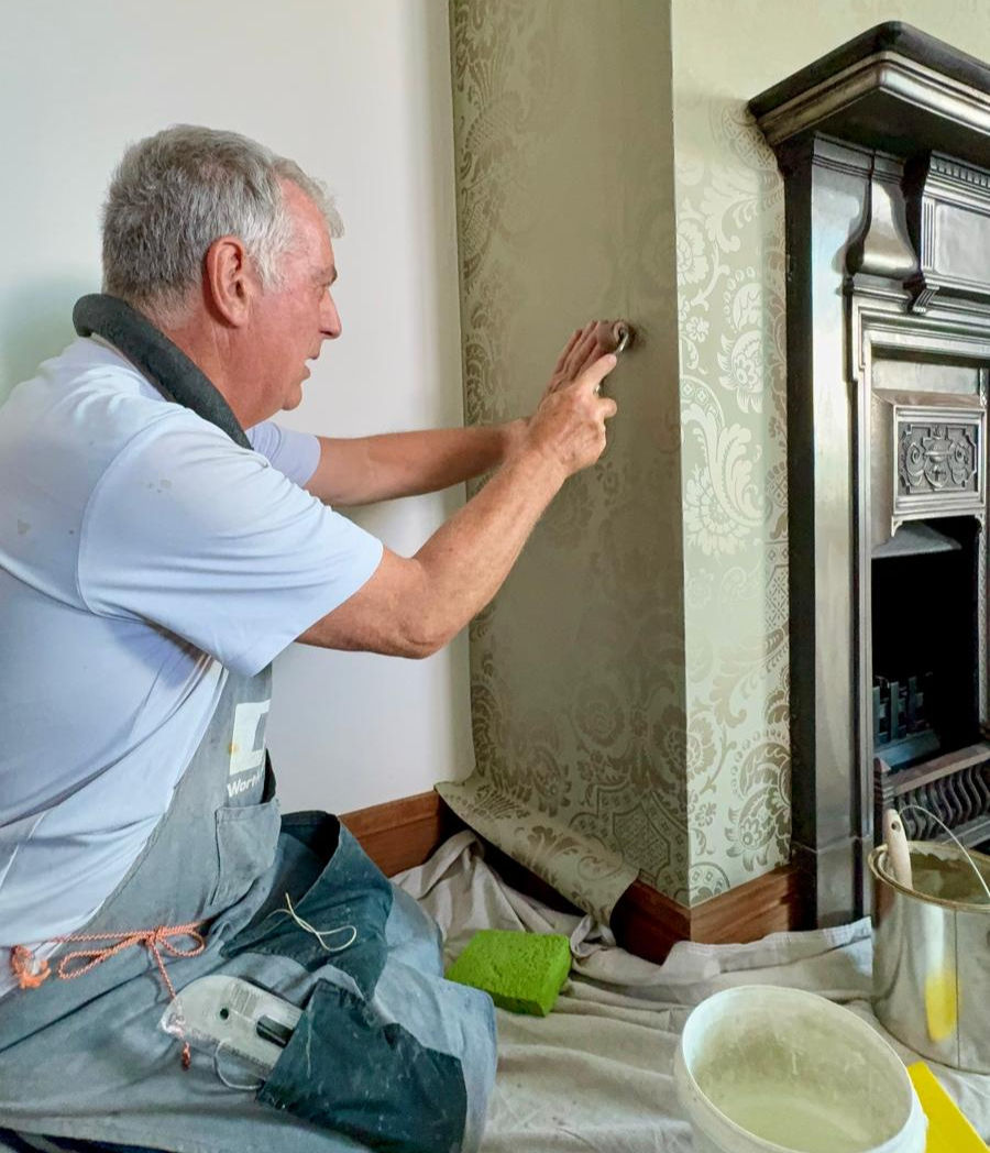 Installing wallpaper