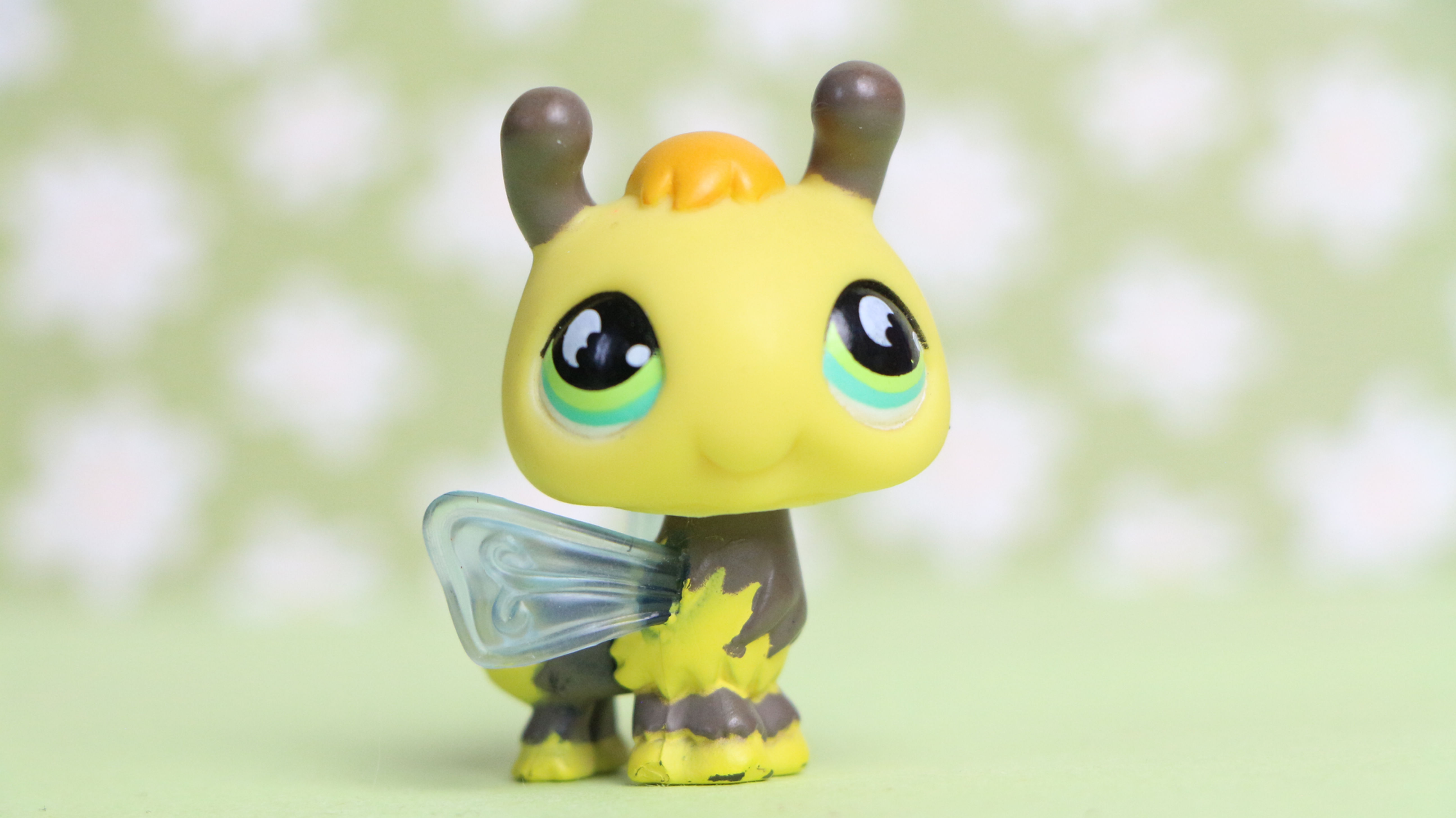 LPS Bee #813