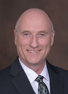 Ian Bigelow - Head Shot 1.jpg