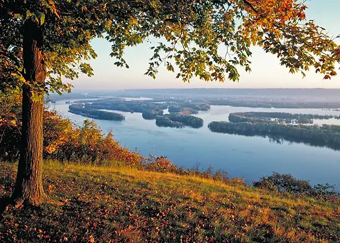 iowa-fall-colors.webp