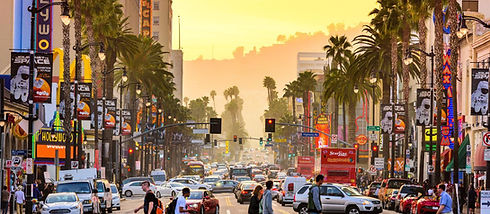 Getty_515070156_EDITORIALONLY_LosAngeles_HollywoodBlvd_Web72DPI_0.jpg