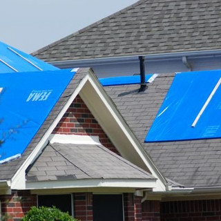 roof-tarpaulin-installation.jpeg