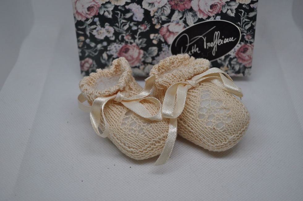 Puppen-Strickschuh  Handarbeit Gr. 3 von Ruth Treffeisen