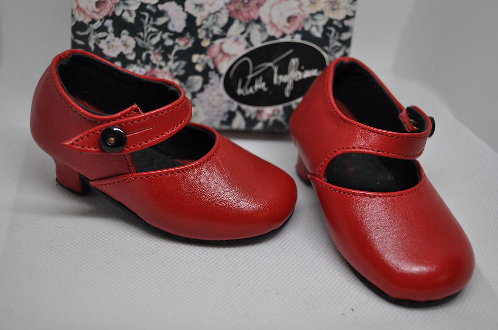 Puppen-Lederschuh mit Absatz Gr. 4 von Ruth Treffeisen