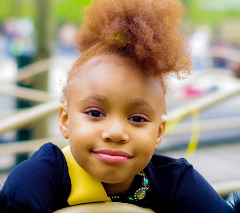 Young girl with brown hair - 1280x848.jpg