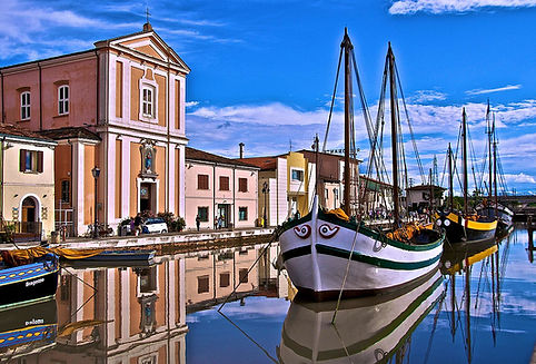 1200px-La_chiesa_sul_portocanale_di_Leonardo.jpeg