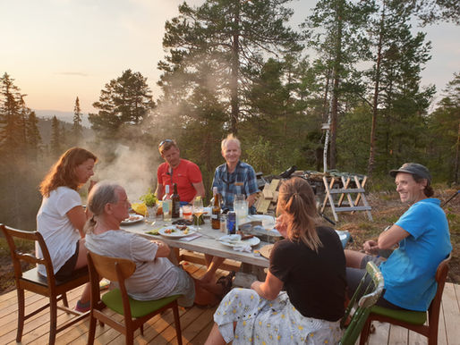 Sommeren var sosial. Men høstkveldene var lange i Oslo også: