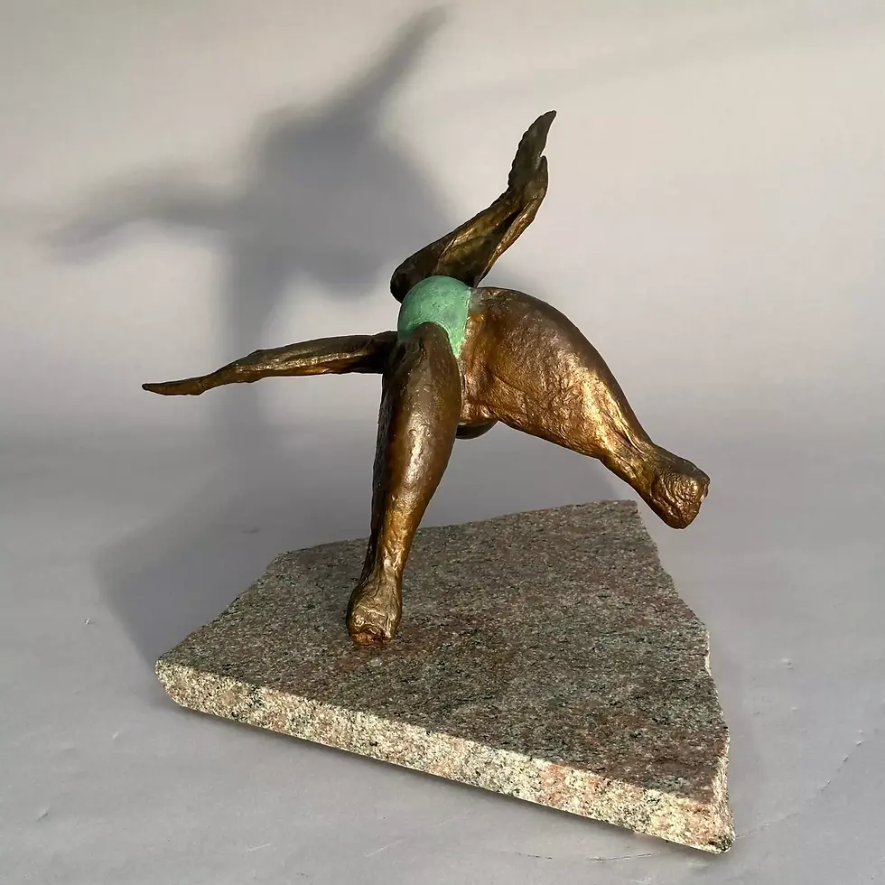 sculpture de bronze,Tête Verte, série fictions alimentaires par l'artiste De Leclerc