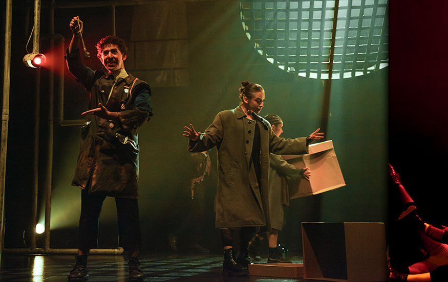 Alberto Reyna Studio, diseño de escenografia Alberto Reyna, diseño de iluminacion Alberto Reyna, diseño de produccion Alberto Reyna, Dirección de arte Alberto Reyna