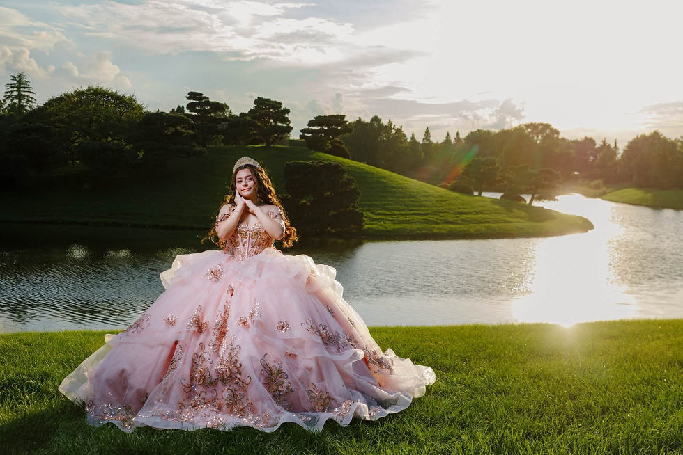 Quinceañera celebration in Chicago Illinois showing average quinceañera costs and planning expenses