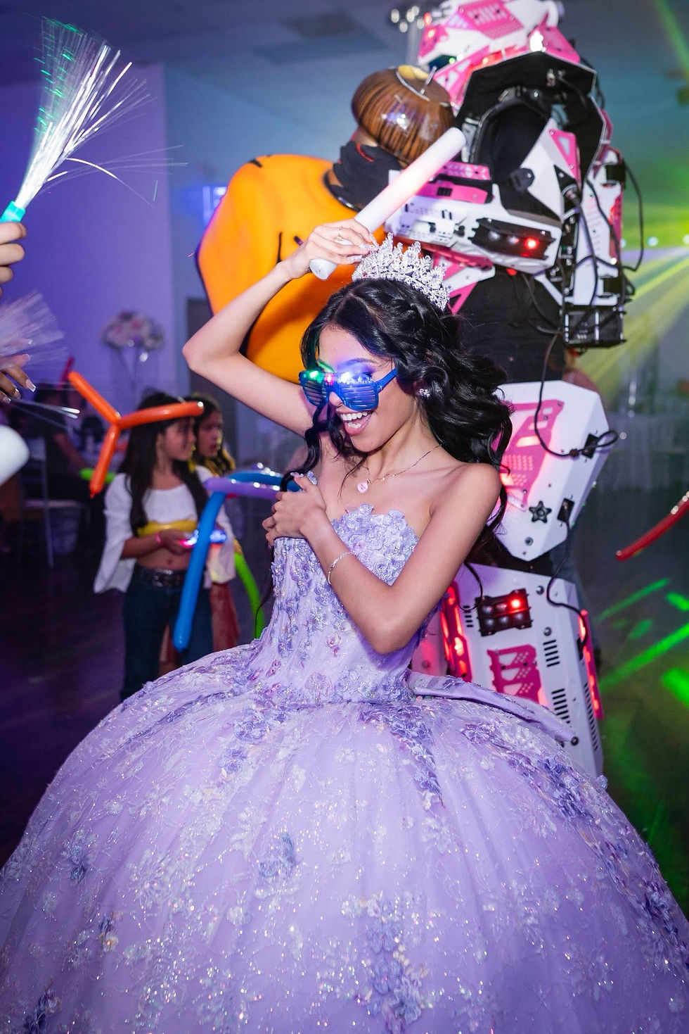 Hiring the right DJ can make or break your Quinceañera. Discover the most important questions to ask before booking a DJ, from experience and music selection to equipment, MC services, and pricing.