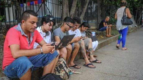 Percepciones y Opiniones acerca de Internet en Colombia