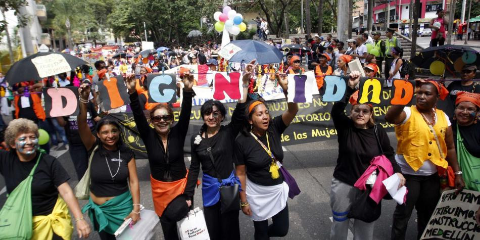 Solo el 20 % de colombianas creen que les respetan sus derechos
