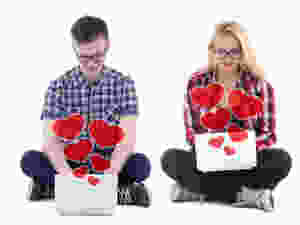 El 41% de los encuestados en Medellín le ha dicho algo a su pareja a través de internet que no lo haría en persona Foto: 123RF