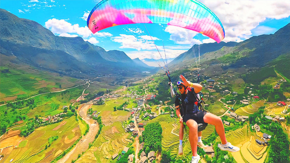 Tandem Paraglider in Sapa, Vietnam (no engine)