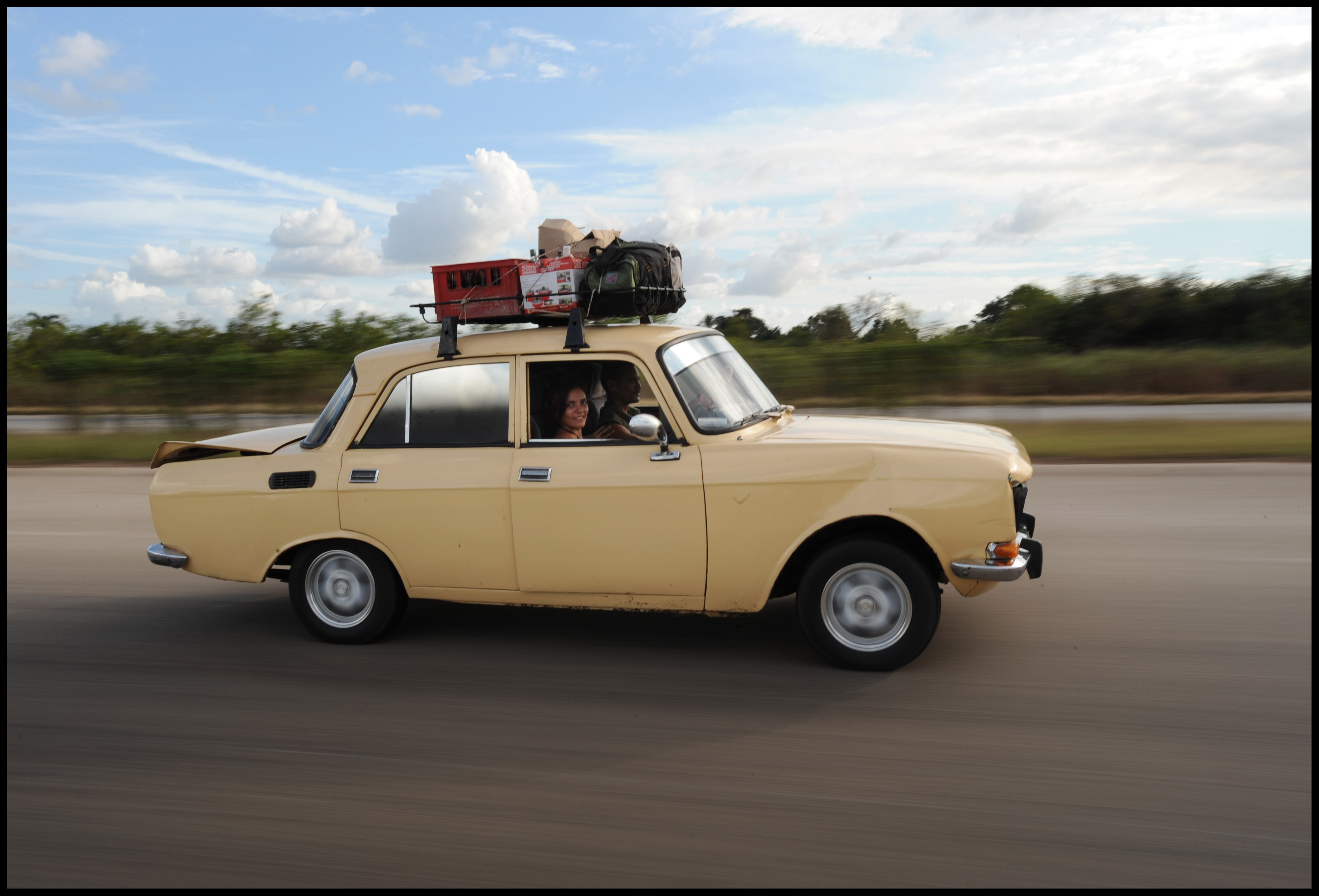 OLD CAR TRAVELLING